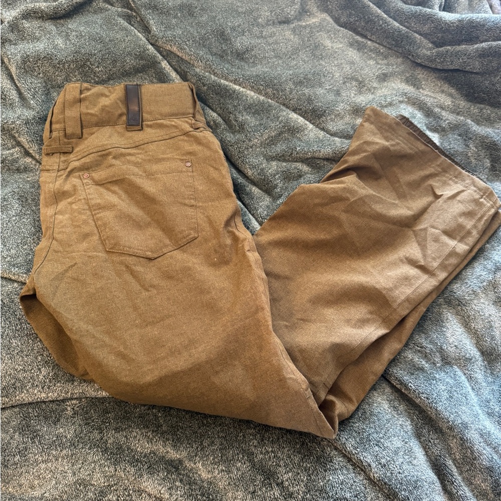 Aperture women’s snow pants size small